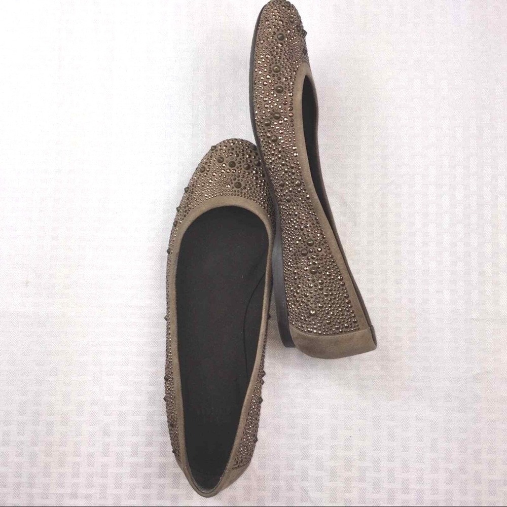 Stuart Weitzman Taupe‎ Suede Studded Ballet Flats Round Toe Shoes size 9.5